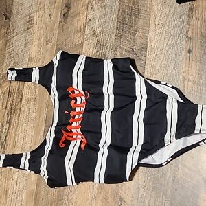 One peice bathing suit